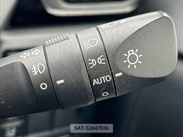 Toyota VOXY 2019-03 239640-6