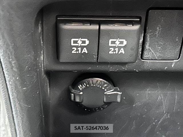 Toyota VOXY 2019-03 239640-27