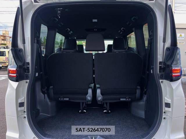 Toyota VOXY 2022-12 256149-11