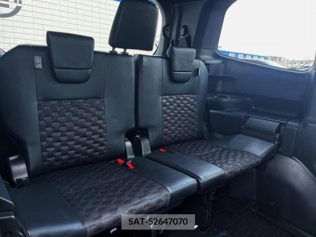 Toyota VOXY 2022-12 256149-10