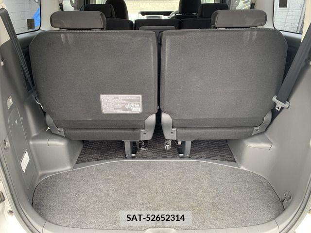 Toyota NOAH 2007-09 298106-8