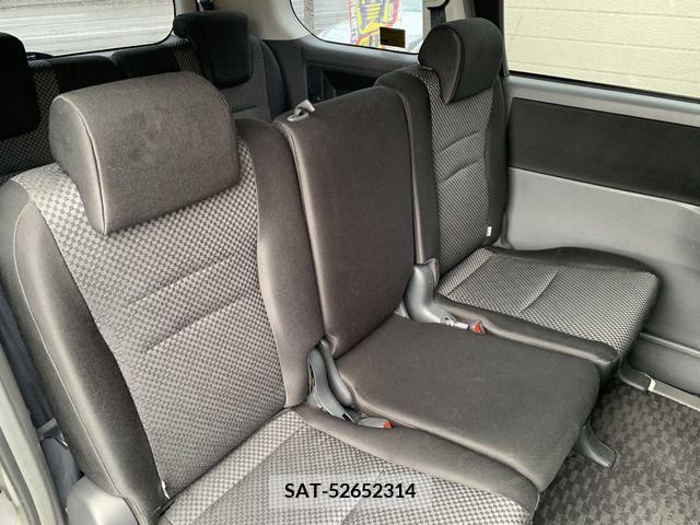 Toyota NOAH 2007-09 298106-11
