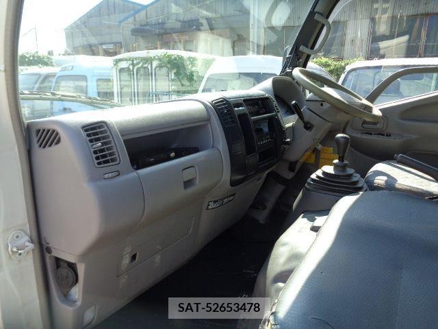 Hino DUTRO 2010-08 331098-25