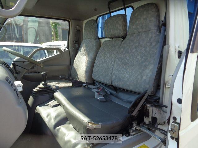Hino DUTRO 2010-08 331098-24