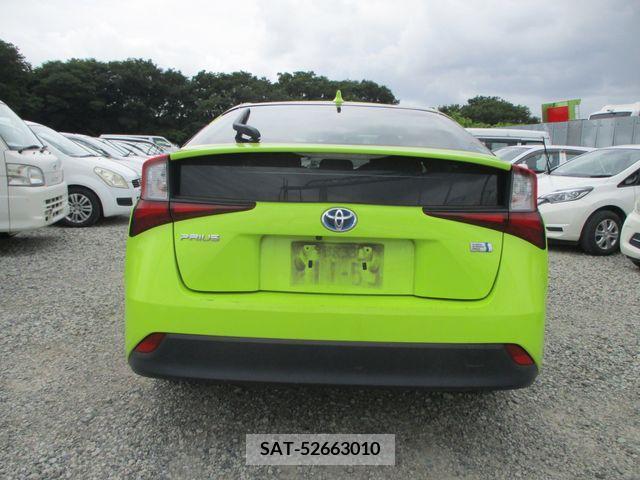 Toyota PRIUS 2019-06 354874-4