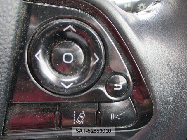 Toyota PRIUS 2019-06 354874-17