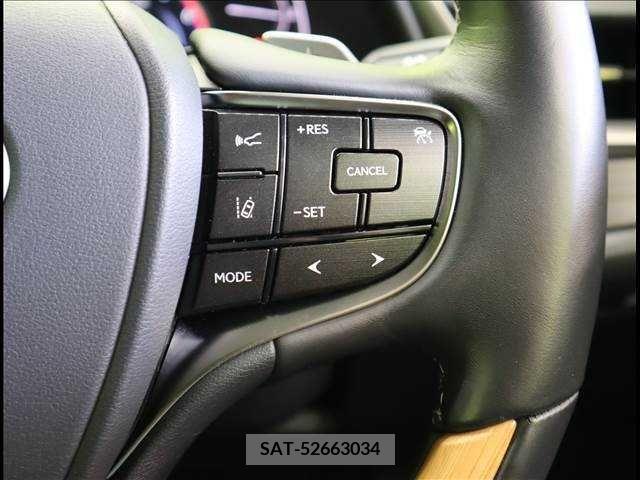 Lexus ES 2019-09 354329-15