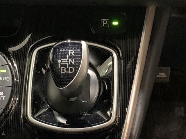 Toyota ESQUIRE 2016-11 187504-27