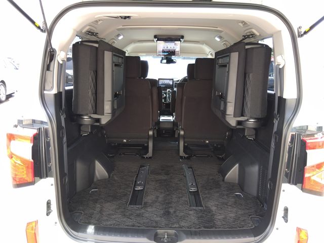 Mitsubishi DELICA D5 2019-03 21683-13