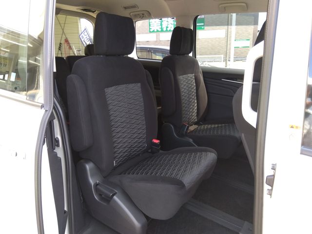 Mitsubishi DELICA D5 2019-03 21683-10