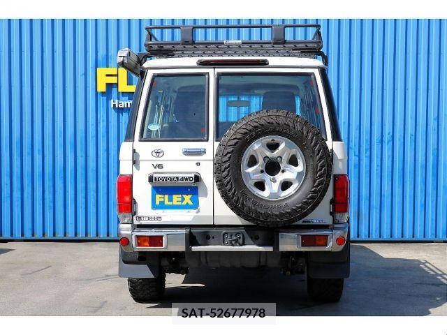 Toyota LAND CRUISER 2015-04 274997-8