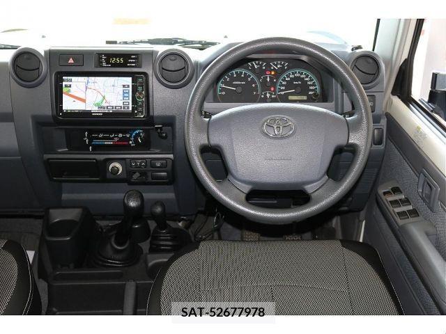 Toyota LAND CRUISER 2015-04 274997-11