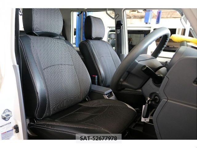 Toyota LAND CRUISER 2015-04 274997-13