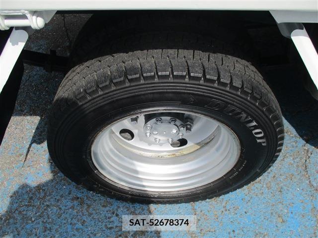 Isuzu ELF TRUCK 2013-11 268294-18