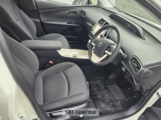 Toyota PRIUS 2017-01 255746-4