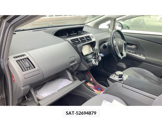 Toyota PRIUS ALPHA 2011-12 393504-12