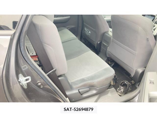 Toyota PRIUS ALPHA 2011-12 393504-21