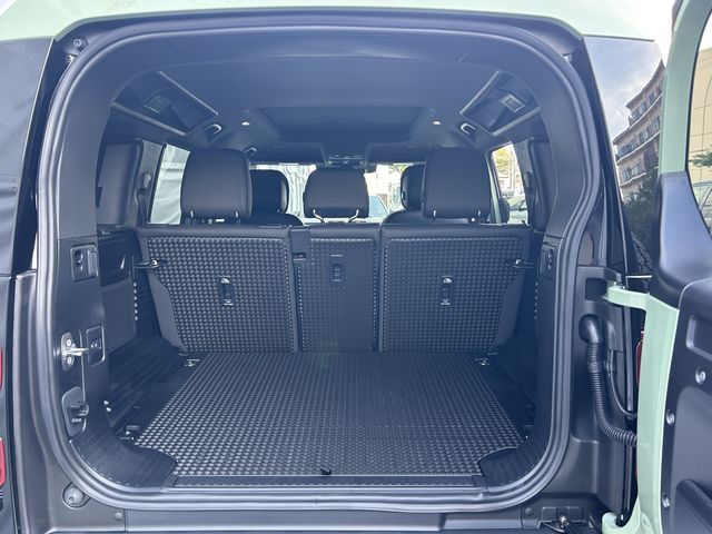 ROVER DEFENDER 2023-06 191713-14