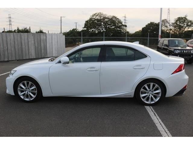 Lexus IS 2015-01 27681-4