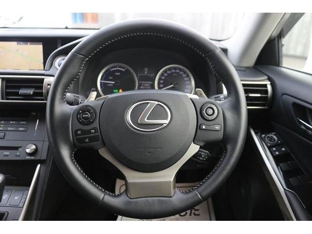 Lexus IS 2015-01 27681-14