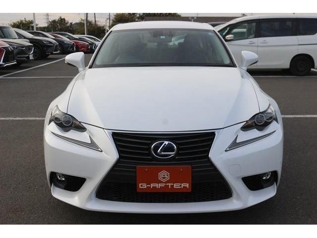 Lexus IS 2015-01 27681-1