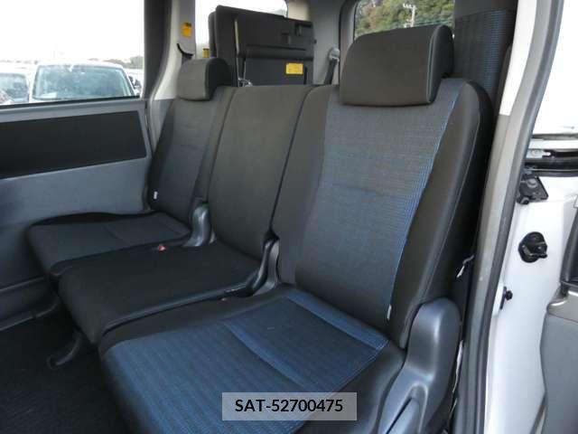 Toyota VOXY 2007-12 251439-7