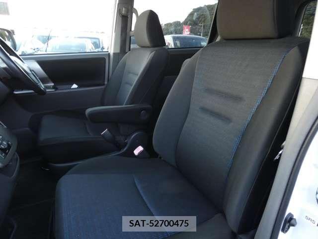 Toyota VOXY 2007-12 251439-6