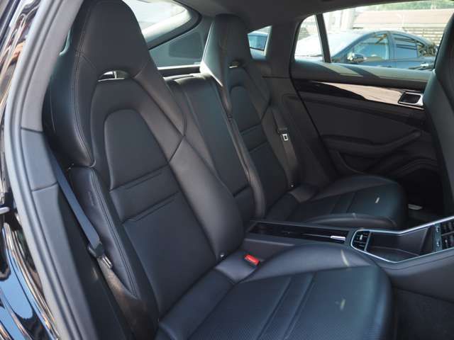 Porsche PANAMERA 2019-08 189520-11