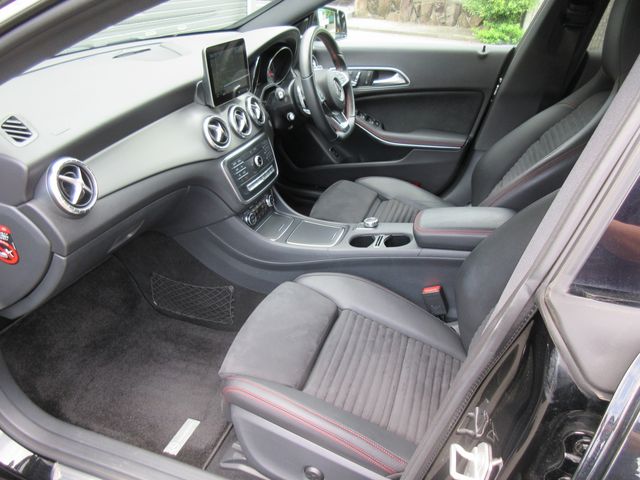 Mercedes Benz CLA-CLASS 2017-09 4266-1