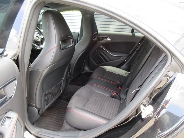 Mercedes Benz CLA-CLASS 2017-09 4266-27