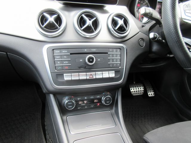 Mercedes Benz CLA-CLASS 2017-09 4266-19