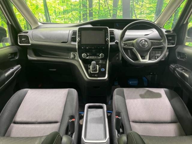 Nissan SERENA 2018-03 13893-1