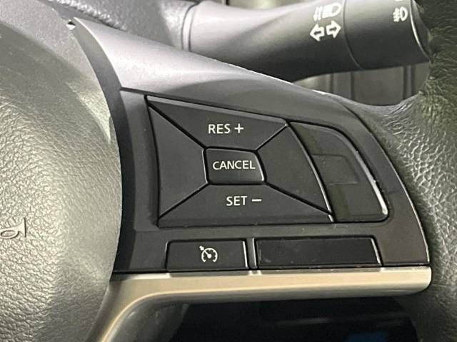 Nissan SERENA 2018-03 13893-7