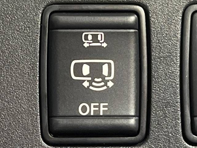 Nissan SERENA 2018-03 13893-6