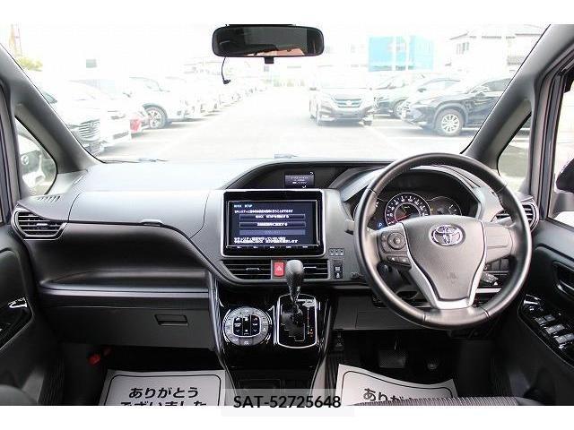 Toyota NOAH 2017-12 220939-15