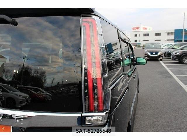 Toyota NOAH 2017-12 220939-10