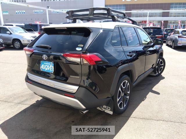 Toyota RAV4 2019-09 325885-1
