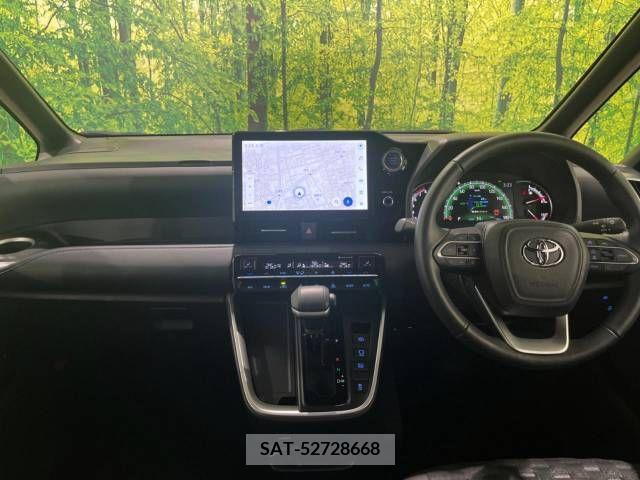 Toyota VOXY 2022-10 341773-1