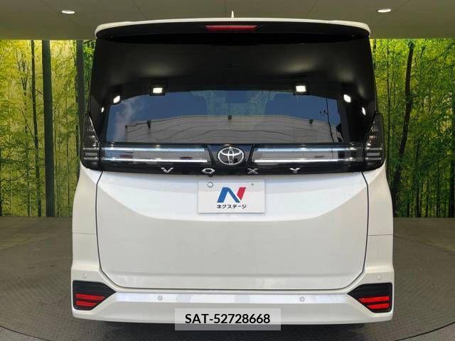Toyota VOXY 2022-10 341773-16