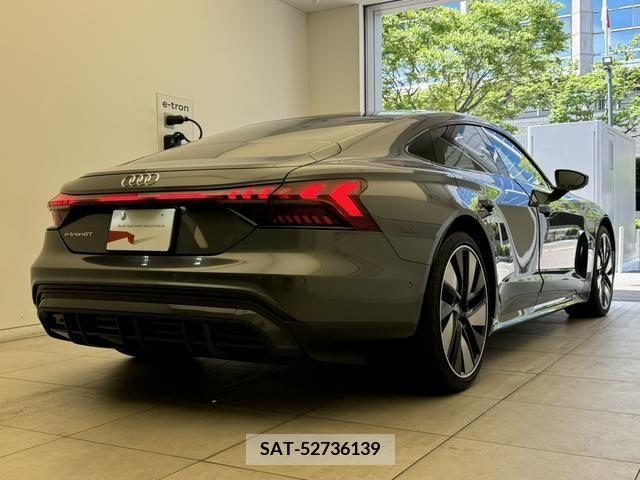 Audi E-TRON 2022-07 333545-1