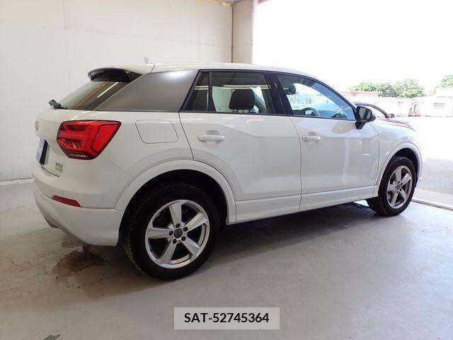 Audi Q2 2017-06 356574-4