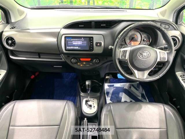 Toyota VITZ 2015-12 313627-1