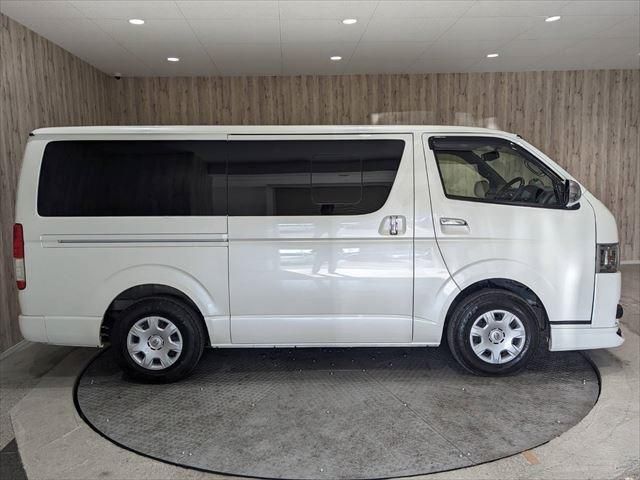 Toyota HIACE VAN 2019-12 180914-3