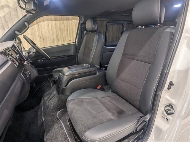 Toyota HIACE VAN 2019-12 180914-21