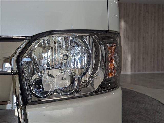 Toyota HIACE VAN 2019-12 180914-8