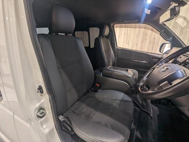 Toyota HIACE VAN 2019-12 180914-19
