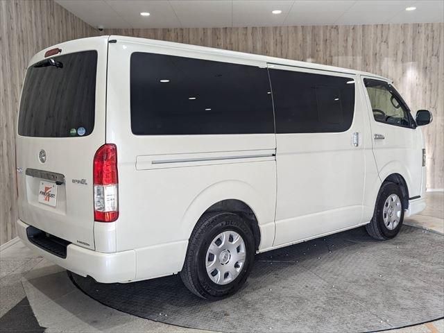 Toyota HIACE VAN 2019-12 180914-4
