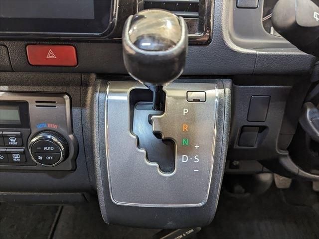 Toyota HIACE VAN 2019-12 180914-25
