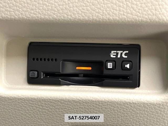 Suzuki SPACIA 2018-03 383482-7