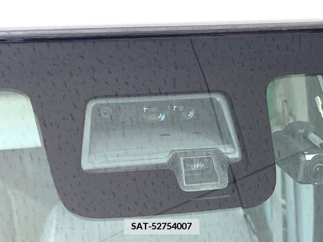Suzuki SPACIA 2018-03 383482-4